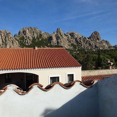 Apartmán White - San Pantaleo Exteriér fotografie